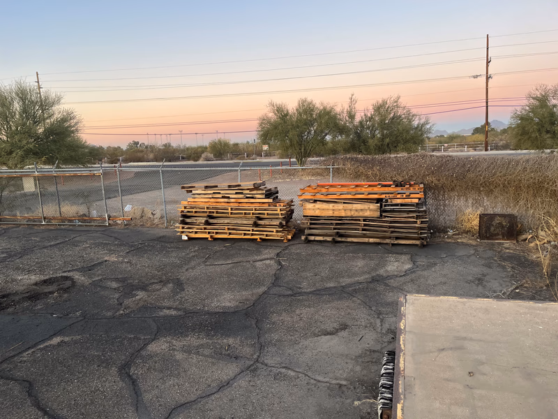 Huntington Beach, California - Grade A Premium 48x40 Wood Pallets