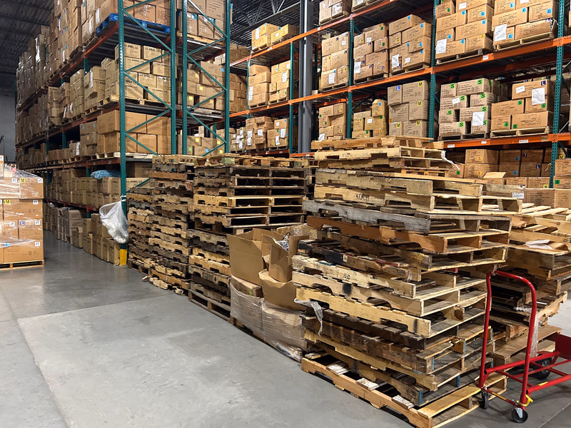 Salinas, California - Grade C Economy Wood Pallets