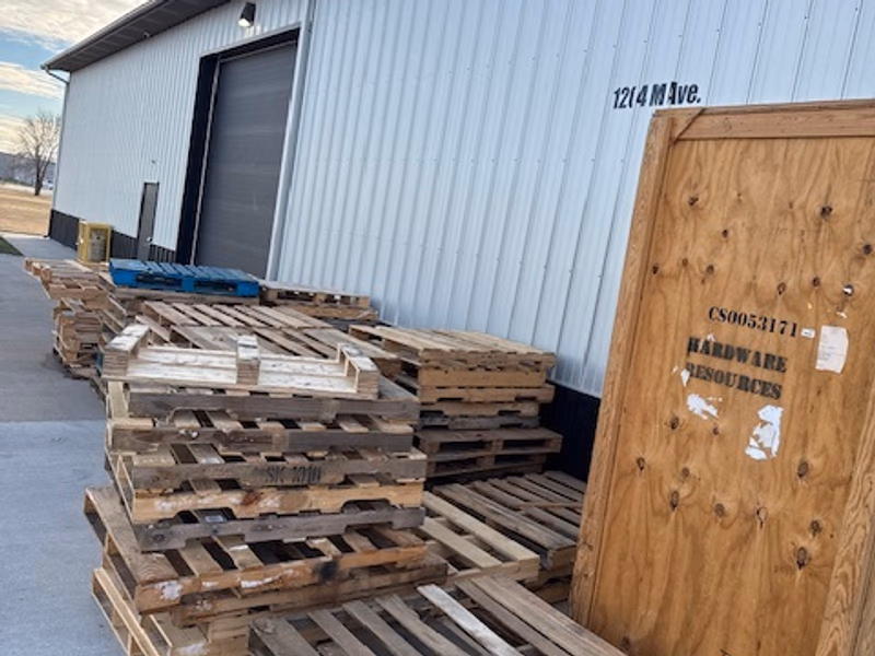 Hayward, California - Grade B Standard Wood Pallets