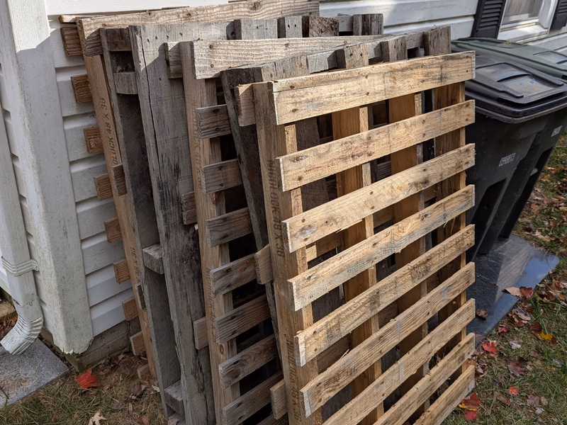 Visalia, California - Pallet Cores for Recycling