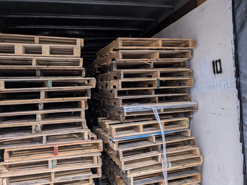 Victorville, California - Grade B Standard Wood Pallets