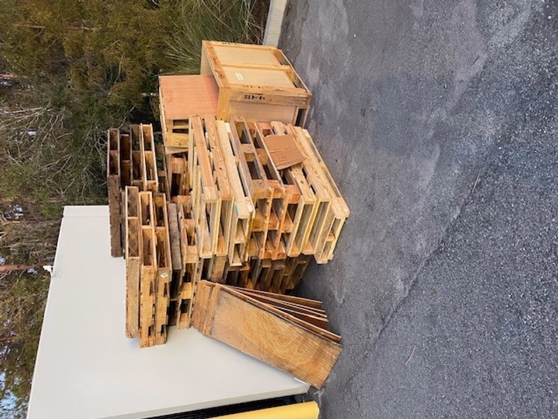 Fullerton, California - Grade B Standard Wood Pallets