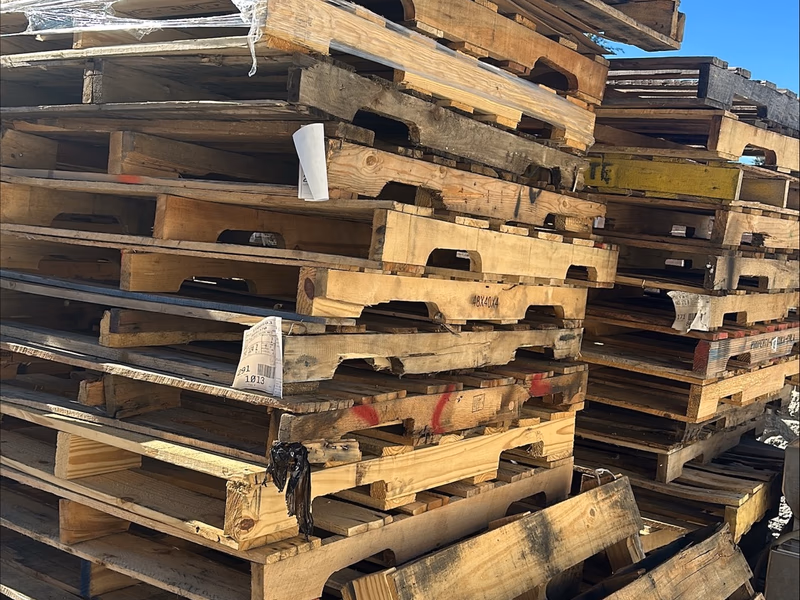 Santa Clara, California - Grade C Economy Wood Pallets