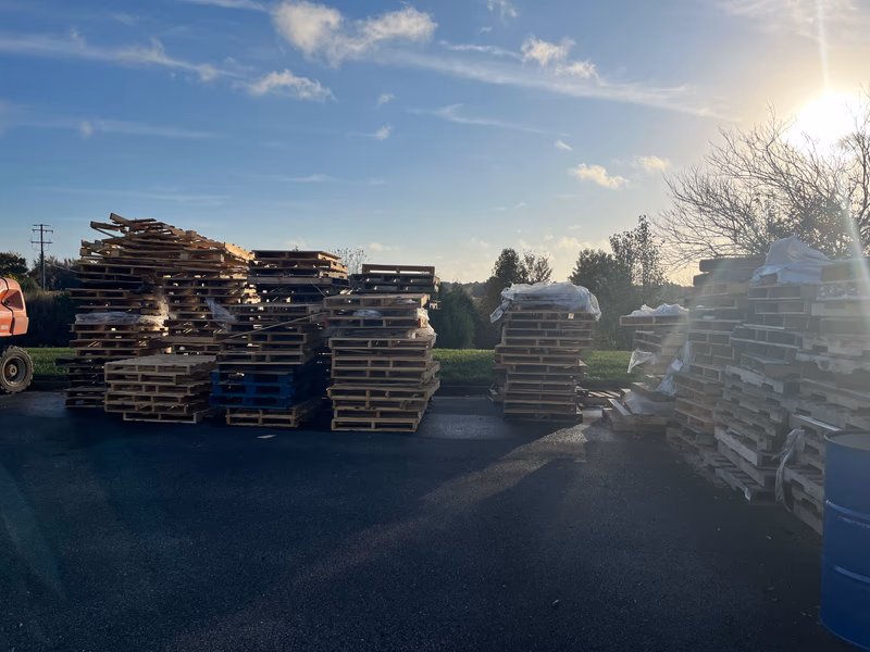 Everett, Washington - Grade B Standard Wood Pallets