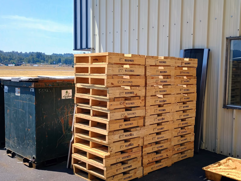 Thousand Oaks, California - Grade B Standard Wood Pallets