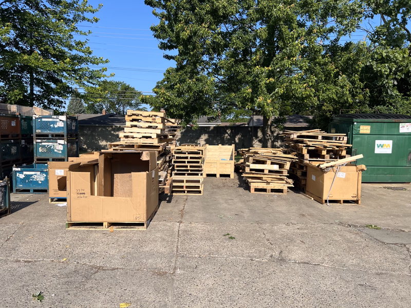 Concord, California - Grade B Standard Wood Pallets