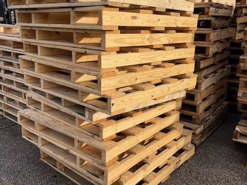 Santa Maria, California - Grade A Premium 48x40 Wood Pallets