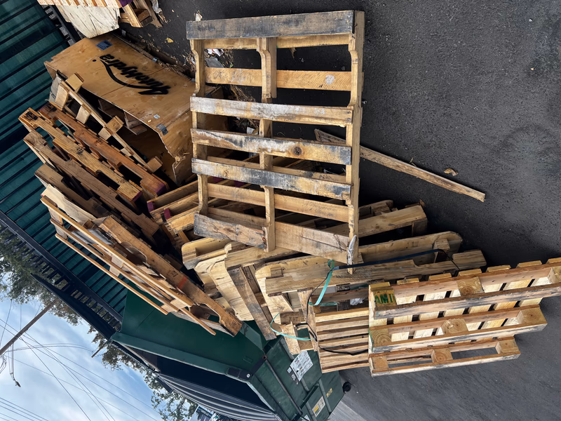 Ventura, California - Grade A Premium 48x40 Wood Pallets