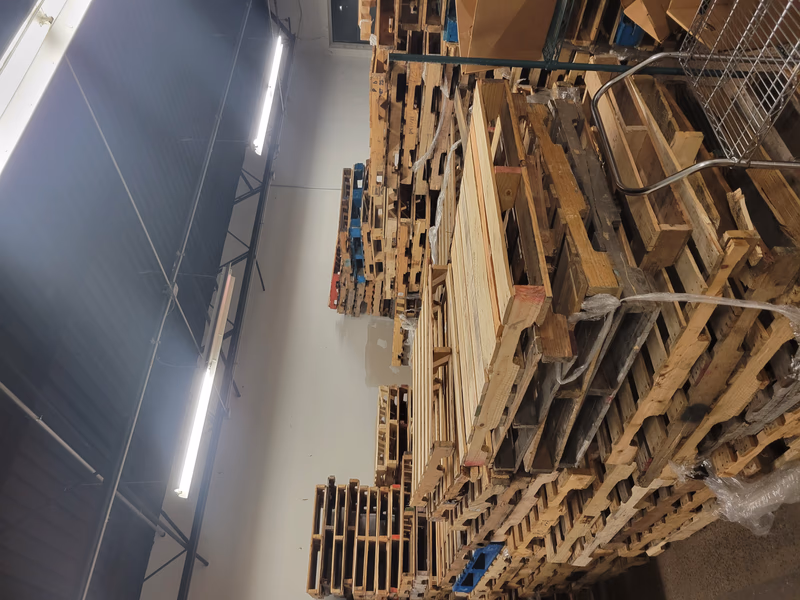 Coral Springs, Florida - Grade B Standard Wood Pallets