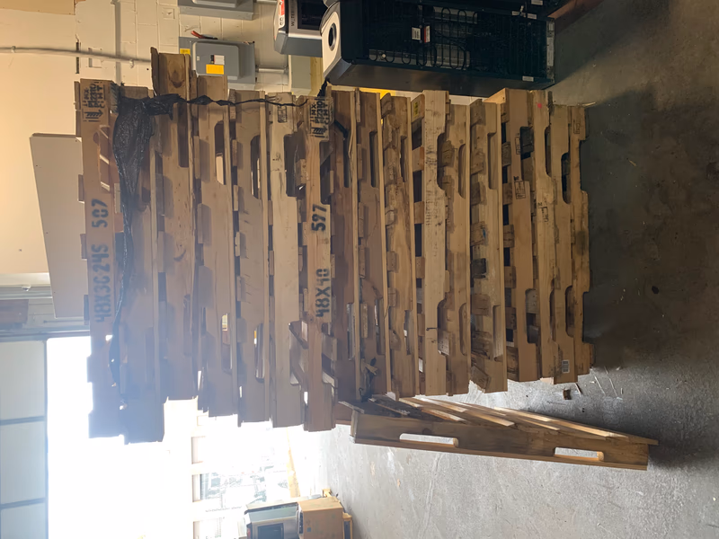 Pompano Beach, Florida - Grade A Premium 48x40 Wood Pallets