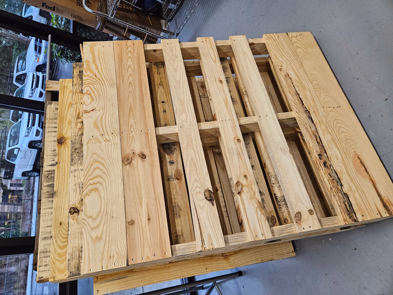 Fishers, Indiana - Grade A Premium 48x40 Wood Pallets