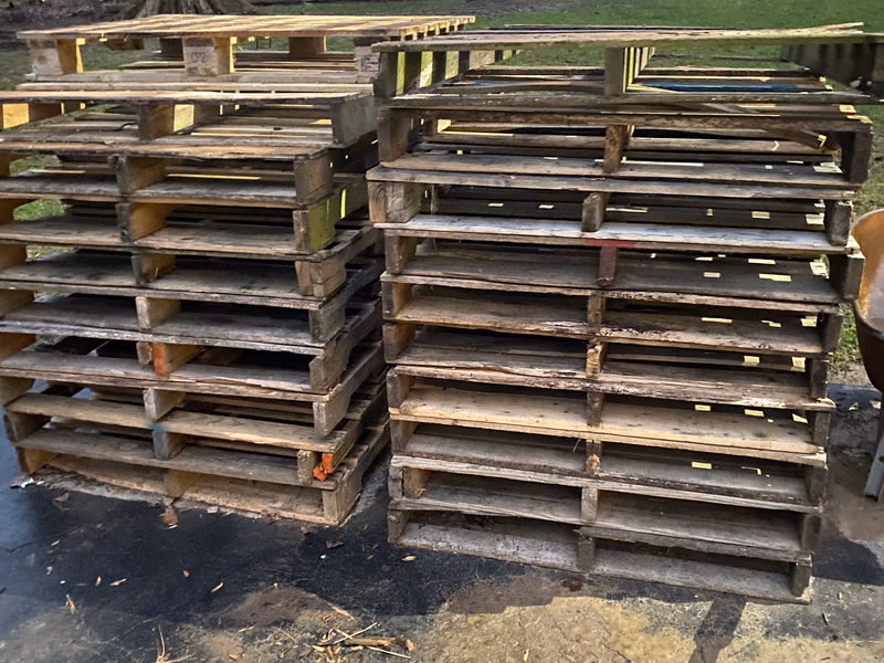 Quincy, Massachusetts - Grade B Standard Wood Pallets