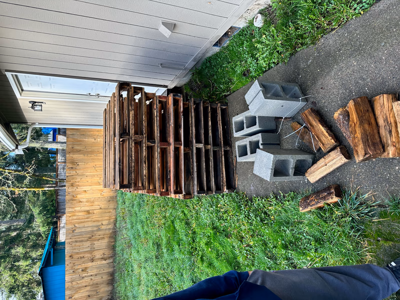 Dearborn, Michigan - Grade A Premium 48x40 Wood Pallets