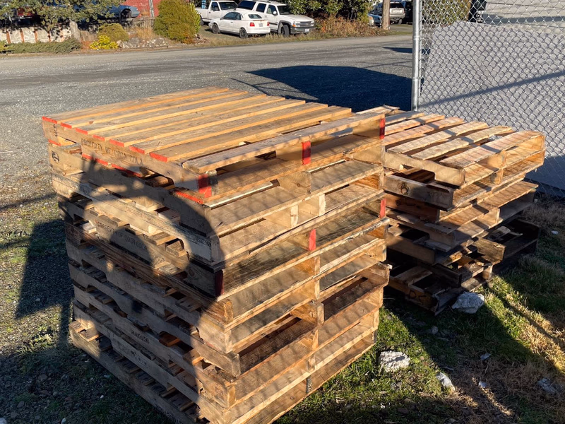 Independence, Missouri - Grade B Standard Wood Pallets