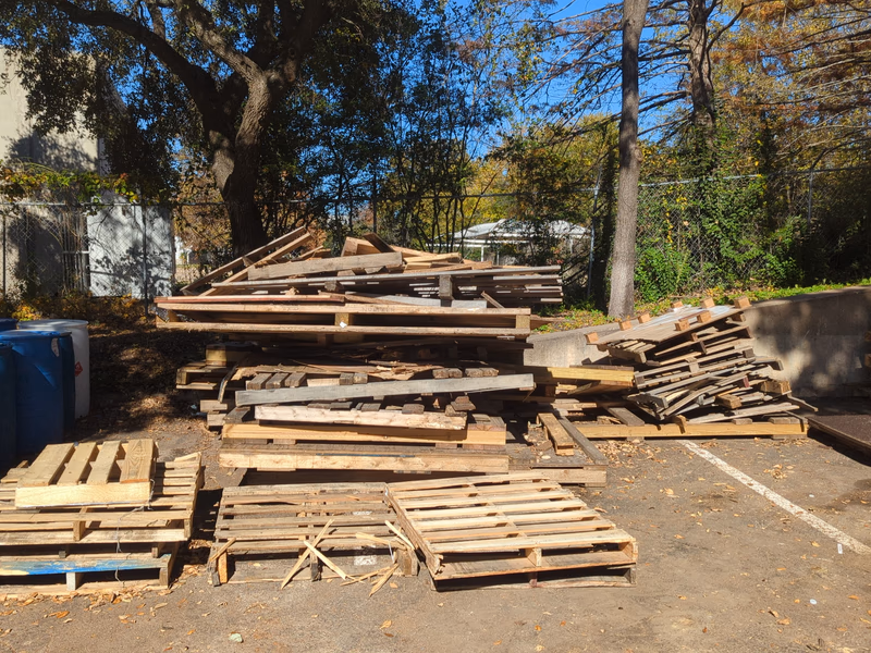 Concord, North Carolina - Grade B Standard Wood Pallets