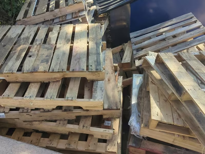 Idaho Falls, Idaho - Grade B Standard Wood Pallets