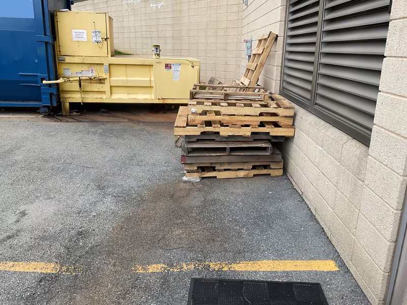 Stamford, Connecticut - Grade B Standard Wood Pallets